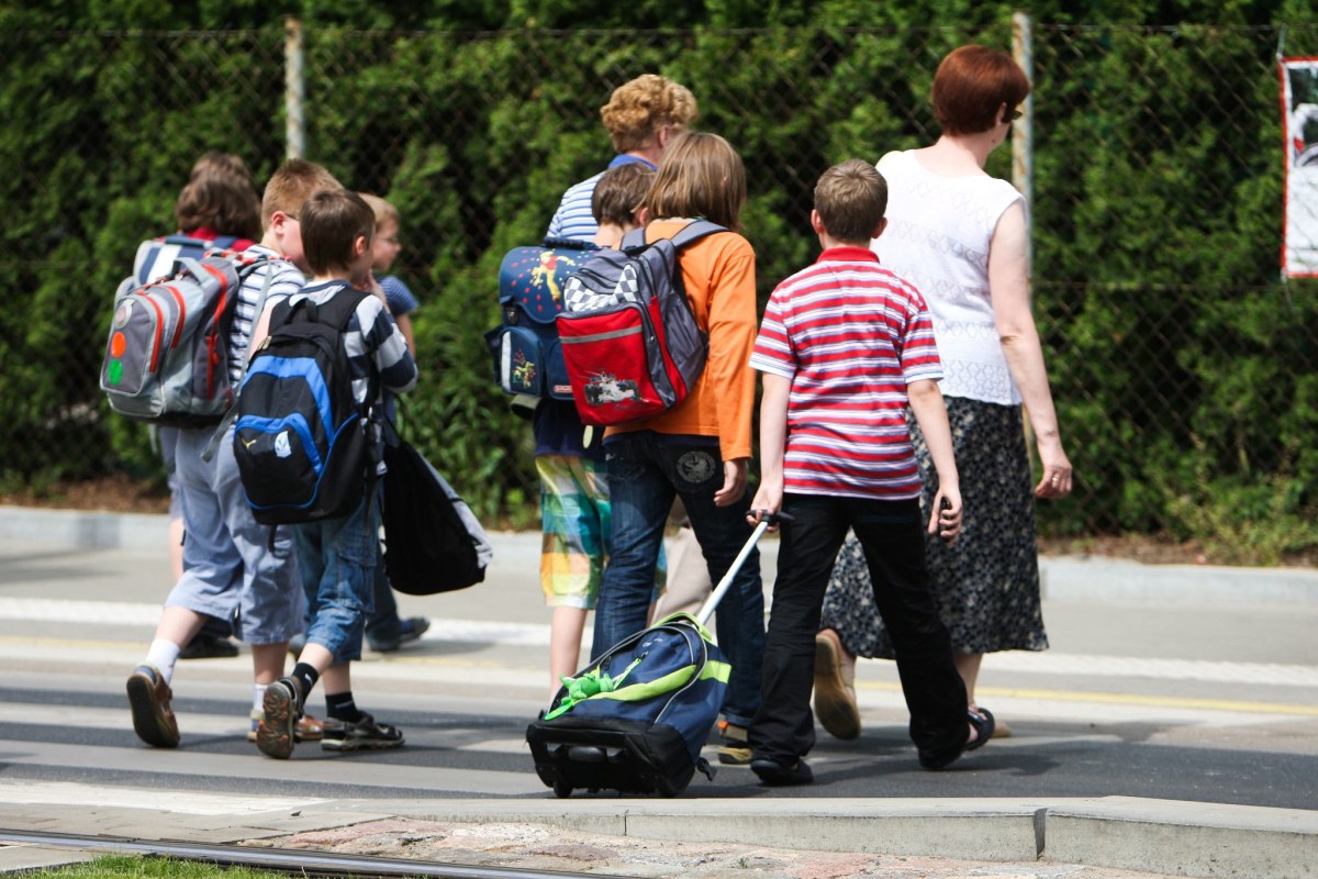 Majówka i egzaminy: Jak uczniowie i rodzice planują majowy czas?